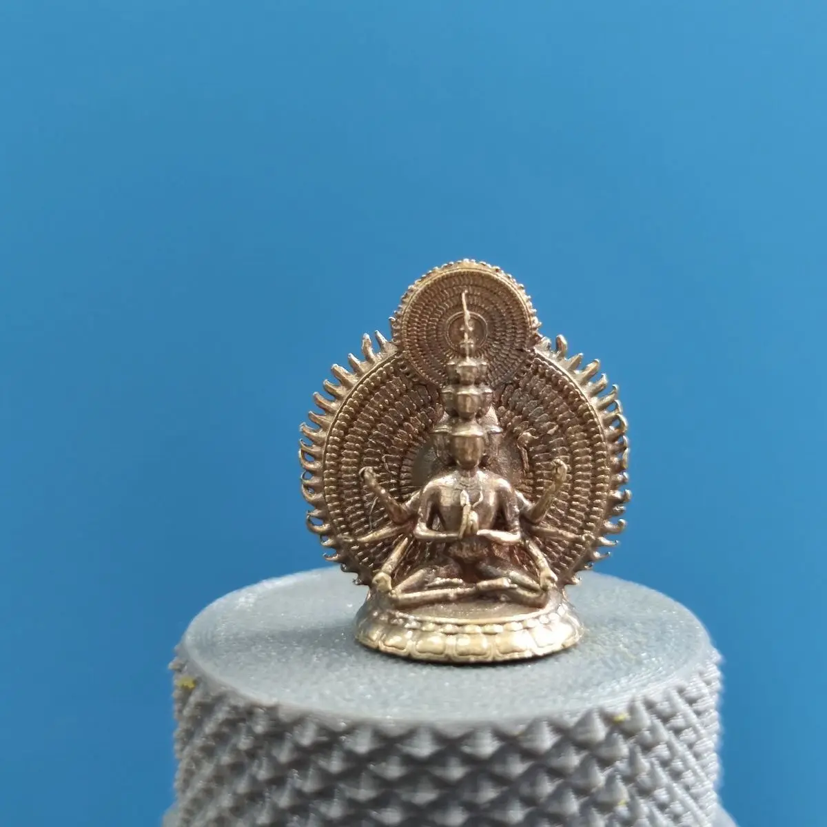 

24mm Copper Thousand Hands Guanyin Ornament Pure Copper Thousand Hands
