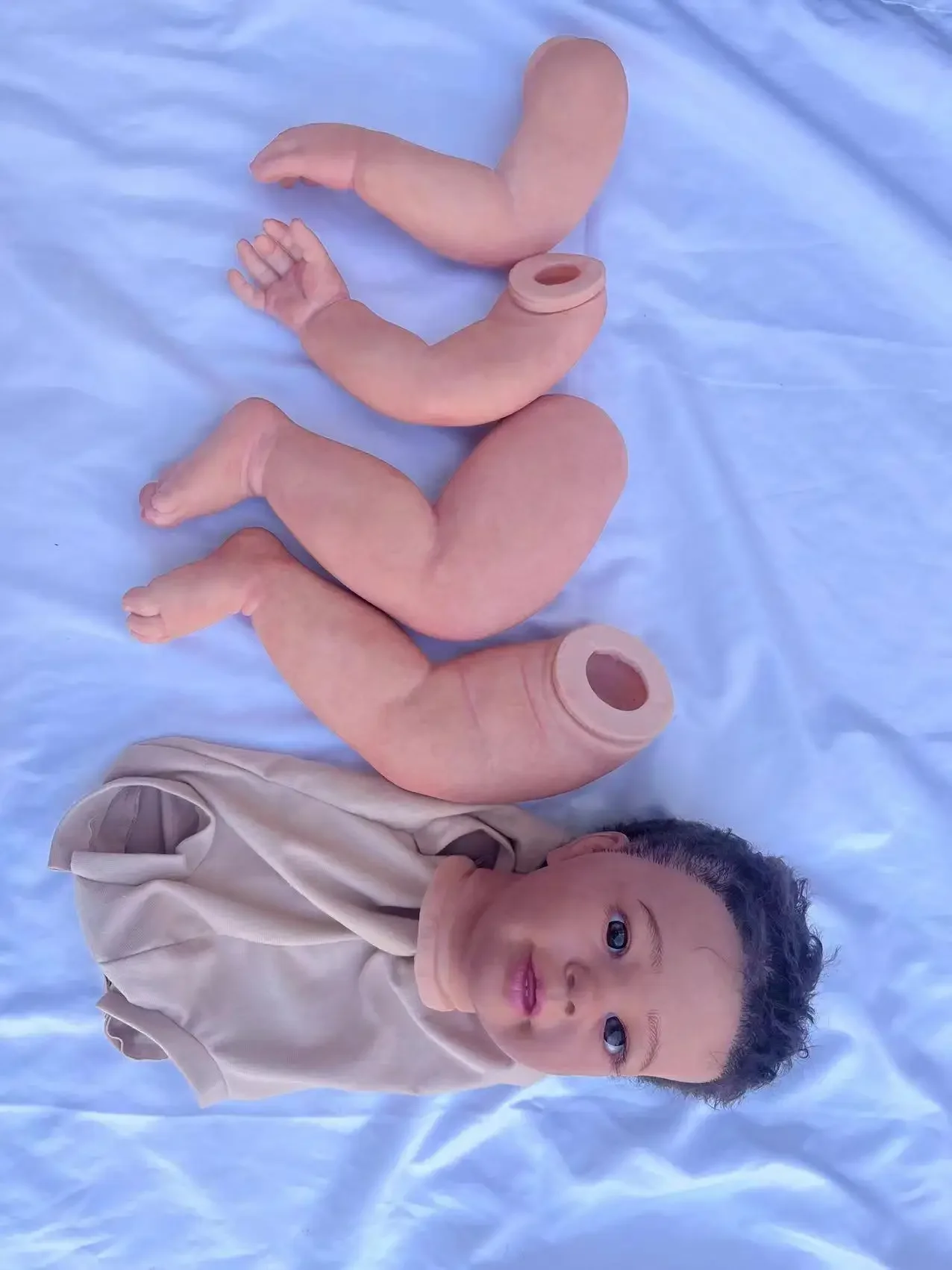 Poupée Reborn Bébé Fille Personnalisée DLS Katie Marie Peinte à la Main DIY 28 Pouces Photos Réelles