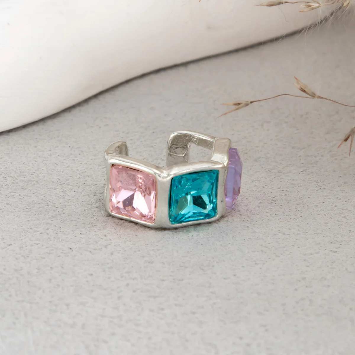Thumbnail 4 - #23 Best Earrings to Buy In 2026