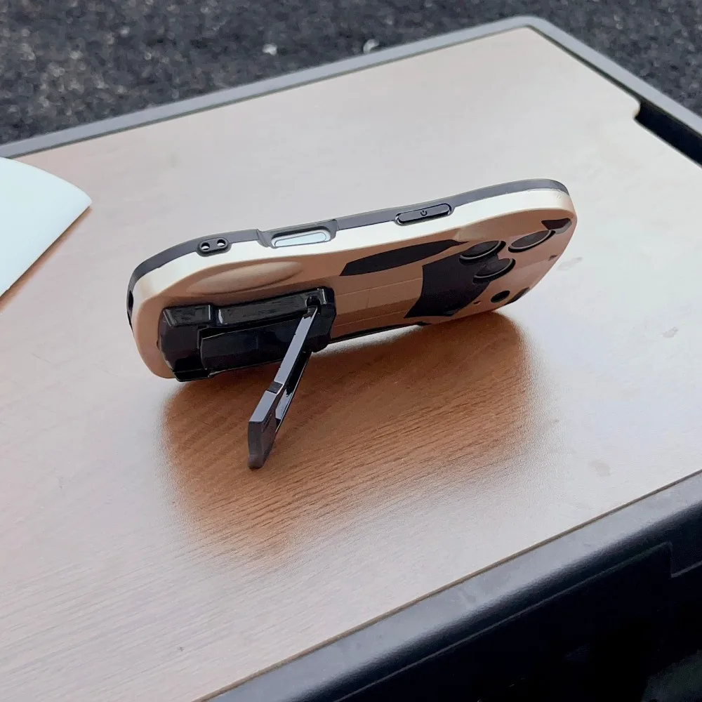 حافظة هاتف رياضية فاخرة للغاية على طراز السيارة مع تأثير قوي ثلاثي الأبعاد وقبضة ممتازة لهاتف آيفون 17 16