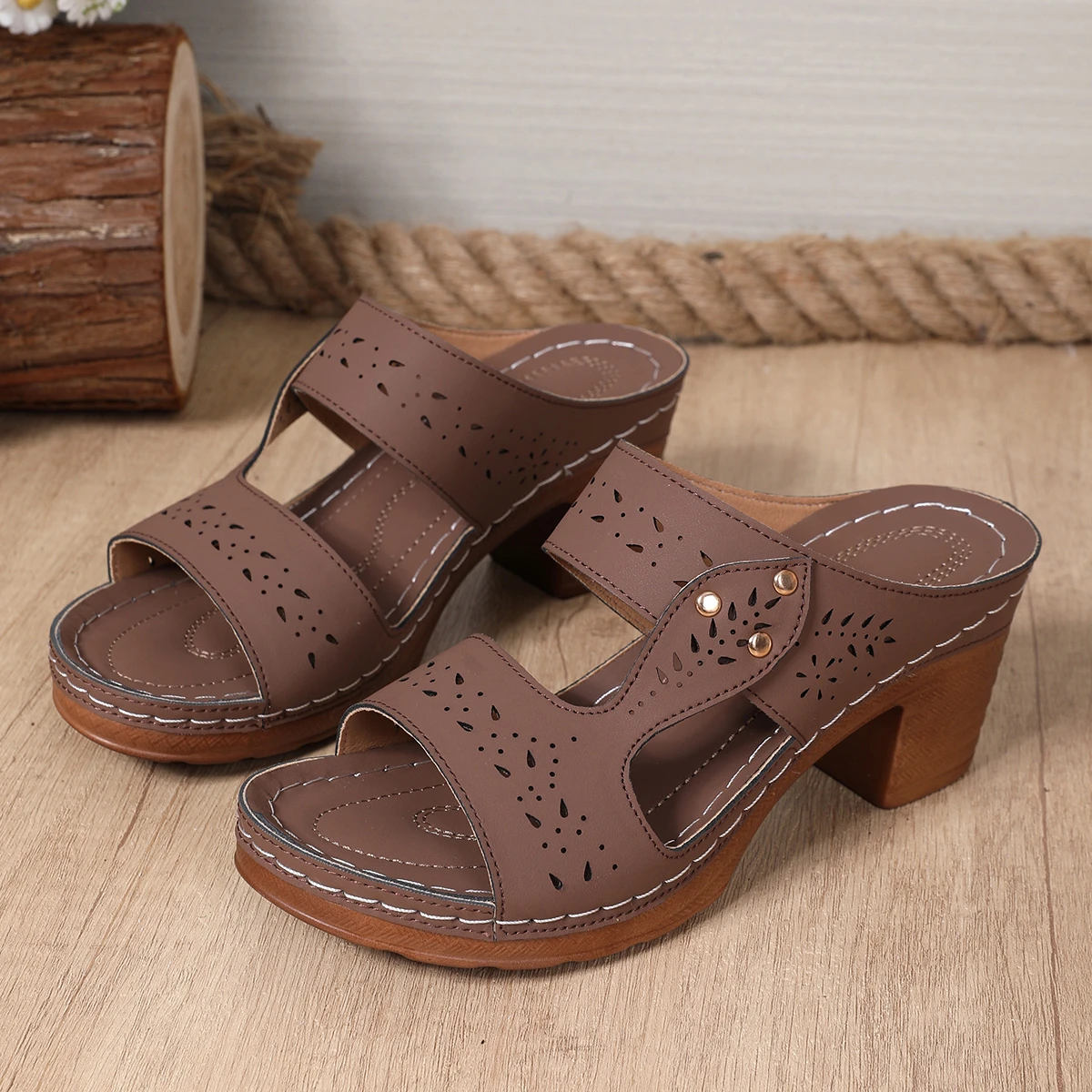 Retro-Sandalen mit hohem Absatz für Damen, Sommer, leichte High-Heels-Slipper, Übergröße, Outdoor-Plateau-Sandalen, Größe 43 – Detail 26