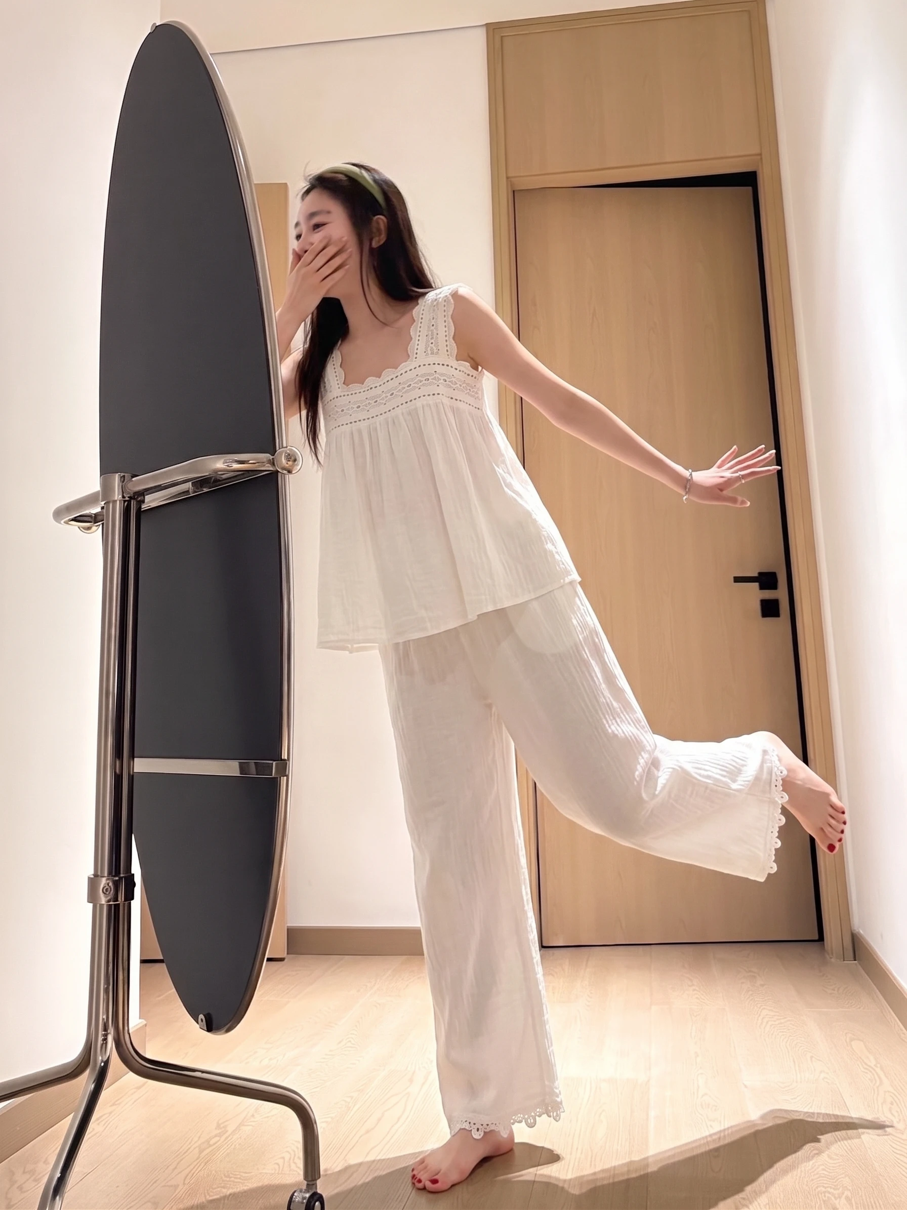 レーストリムシュミーズナイトガウン女性用ルーズフィットホームウェアセット屋外でも着用可能ソフトラウンドネックノースリーブロングパンツ
