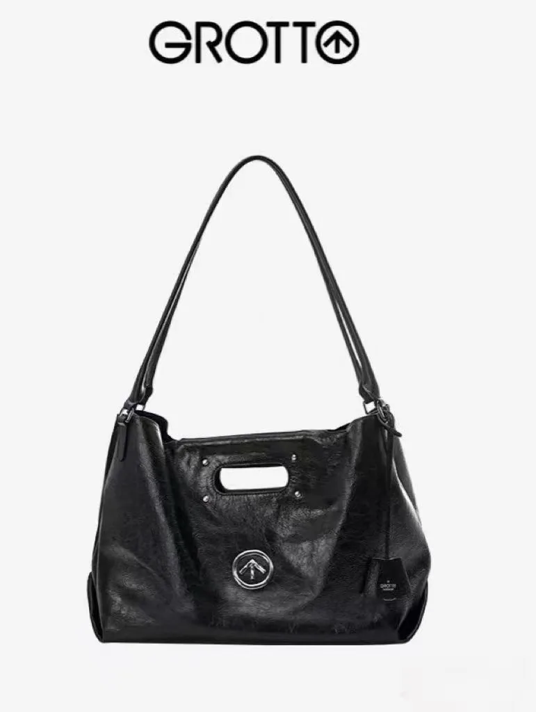 

2026 new CARRY tote bag, large capacity commuting vegetable tanned cowhide handbag, single shoulder crossbody soft bag