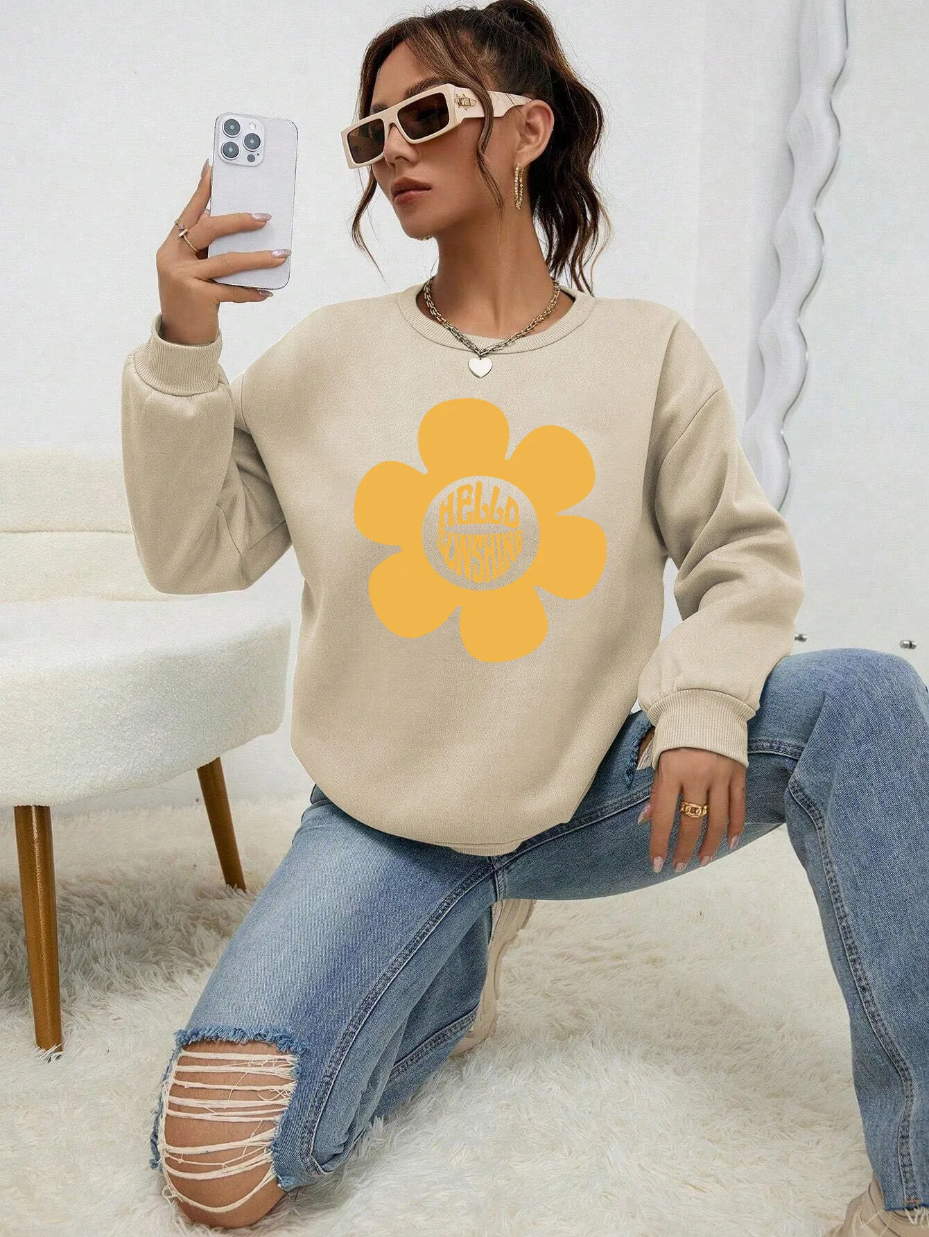 Hello Sunshine Big Yellow Flower Printed Hoodie Women Autumn Casual Pullovers Fleece Simple Sweatshirt Crewneck Female Tops