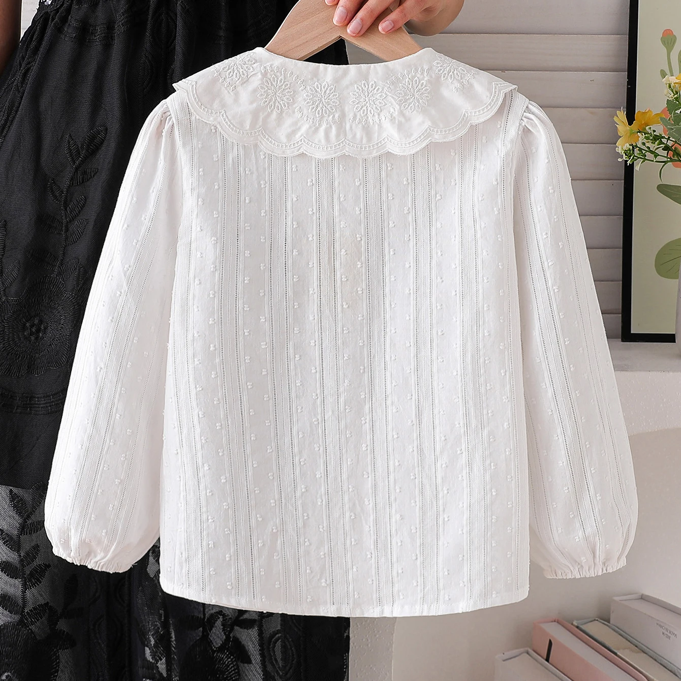 Mädchen-Shirt für 6-12 Jahre, 100% Baumwolle, Langarm, Jacquard-Stickerei, Muschelkragen, Puffärmel, Weiß, Frühling/Herbst Oberteil – Detail 3