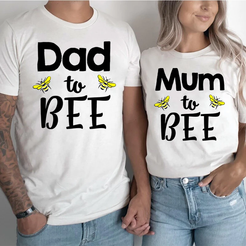 

Trendy Funny Graphic Dad/Mum To Be T Shirts Couple Cartoon Honeybee T-shirts Summer Versatile Short Sleeve Couple Matching Tops