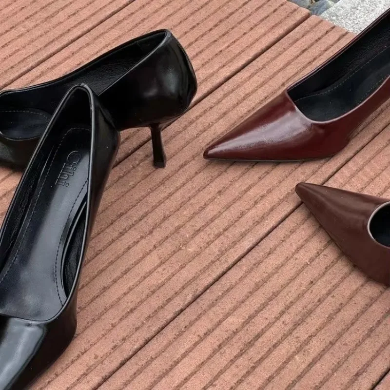 Vrouwen Sexy Hoge Hakken Puntige Partij Schoenen Ondiepe Mond Een Kick Stiletto Vrouwen Hakken Mode Bruiloft Schoenen 2024 Nieuwe Stijlen