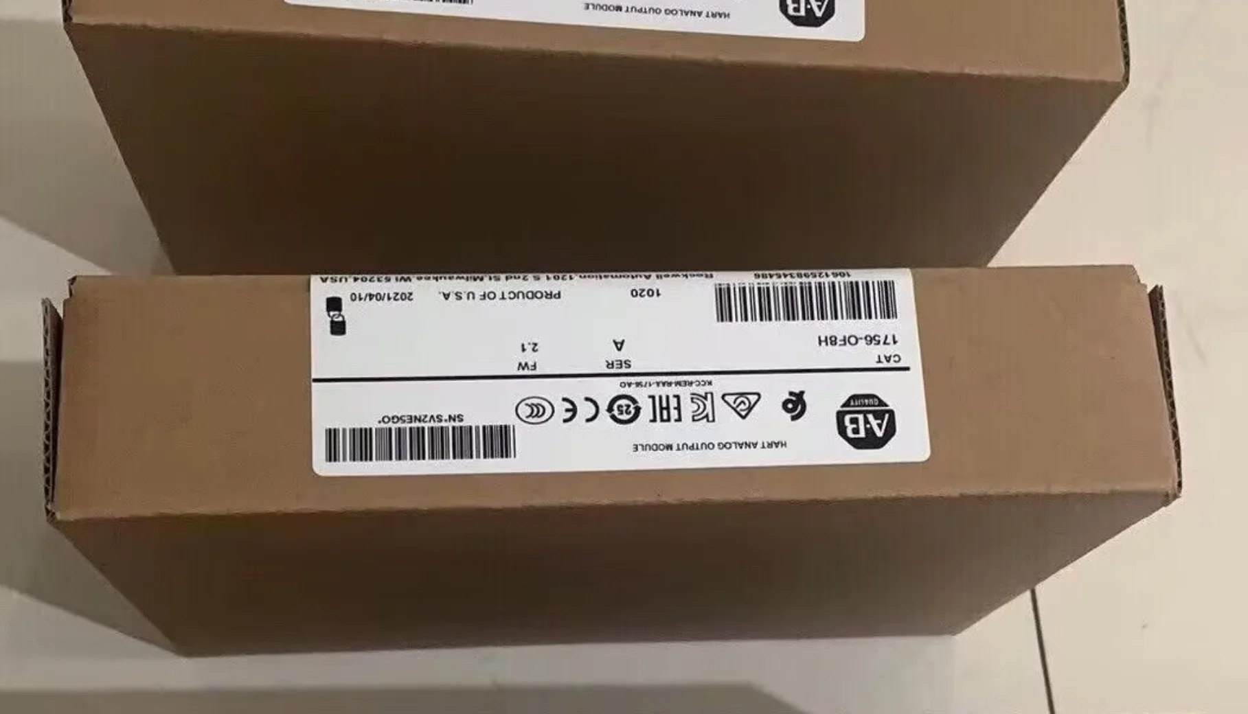 AB 1756OF8H A en boîte, 1 pièce, neuf, marque