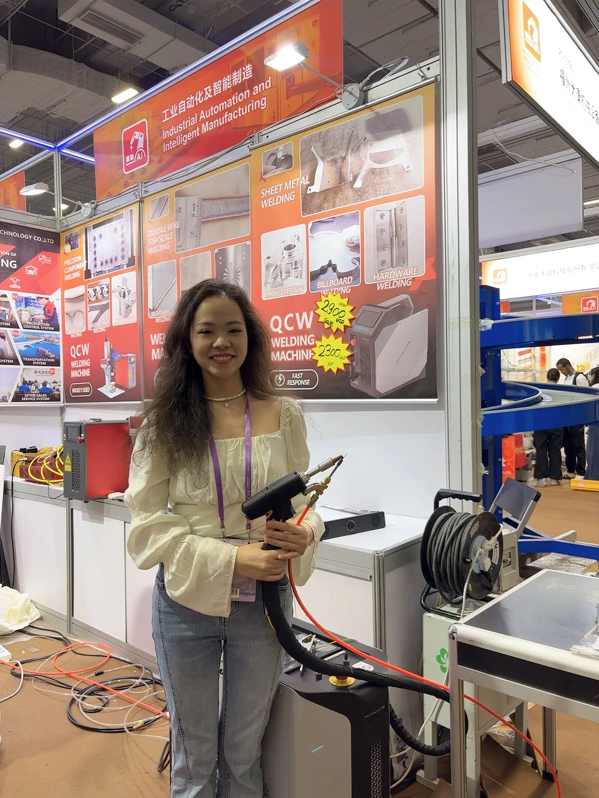 Economic Model Handheld Laser Welding Machine With Air Cooling Four In One Function Best Value For Money
