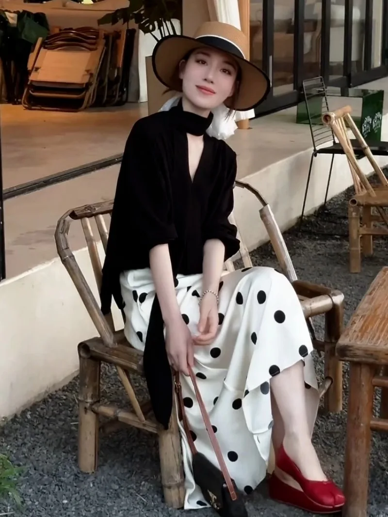 

New Korean Fashion Elegant Autumn Women's Two Piece Set High End Loose Long Sleeve Black Blouse + Polka Dot A-line Skirt Suit
