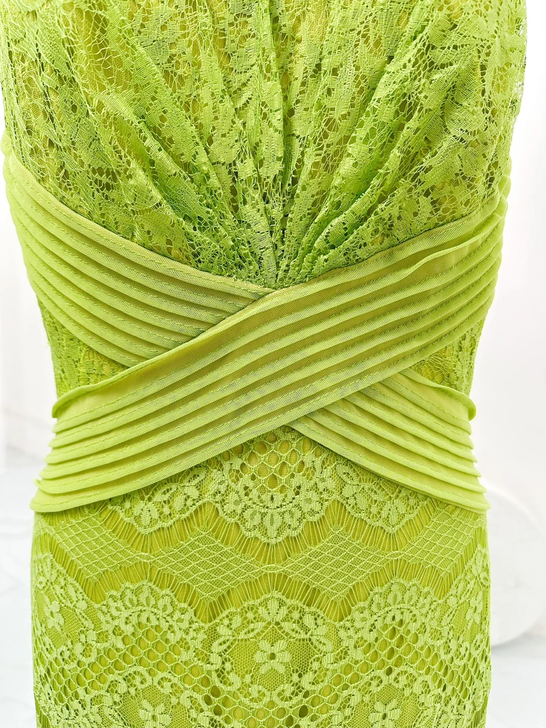 Yellow -Green Simple And Fashionable Split Lace Can Wear Evening Dresses M1146