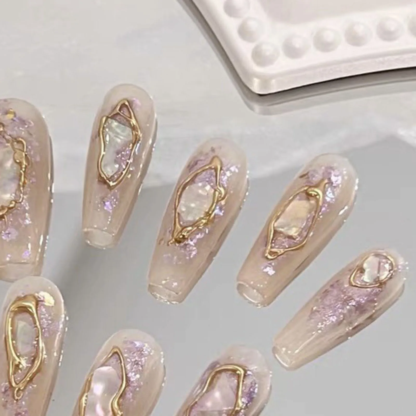 10pcs Glossy Coffin Fake Nail Crystal Design Sweet Pink Square Artificial Nail for Women and Girls Nail Decoration