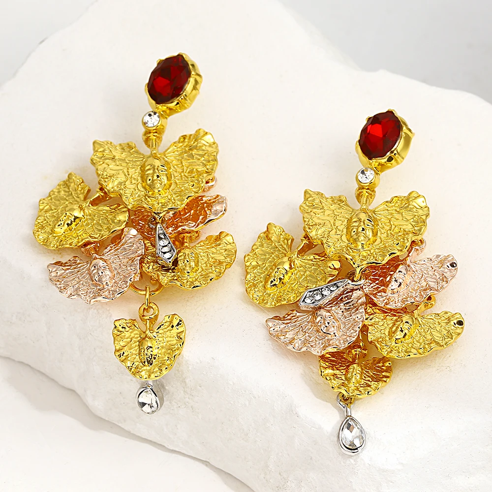 Kostenlose übergroße Vintage Gesicht Blatt Tropfen Ohrringe für Frauen übertrieben Strass Charme lange Quaste Ohrringe Party Schmuck Geschenk