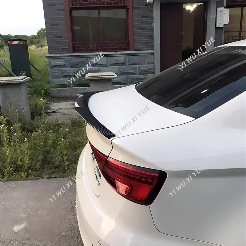 Tylny spojler bagażnika w stylu M4 do AUDI A3 8V S3 RS3 Sedan 2016-2020 Błyszczący czarny tylny spojler dachowy samochodu Tuning skrzydła