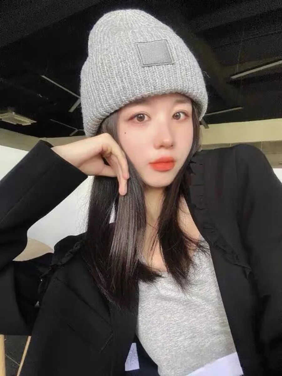 Thickened Knitted Woolen Hat Winter Sports Skiing Warm Knitted Wool Mix Casual Style round Top No Brim Hat Unisex