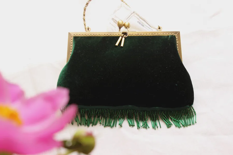 Lost in Vintage Petrol Green Velvet Elegant Evening Bag Metal Gold Kiss-Lock Frame in Gold with Green Bead Tassels Wedding Purse