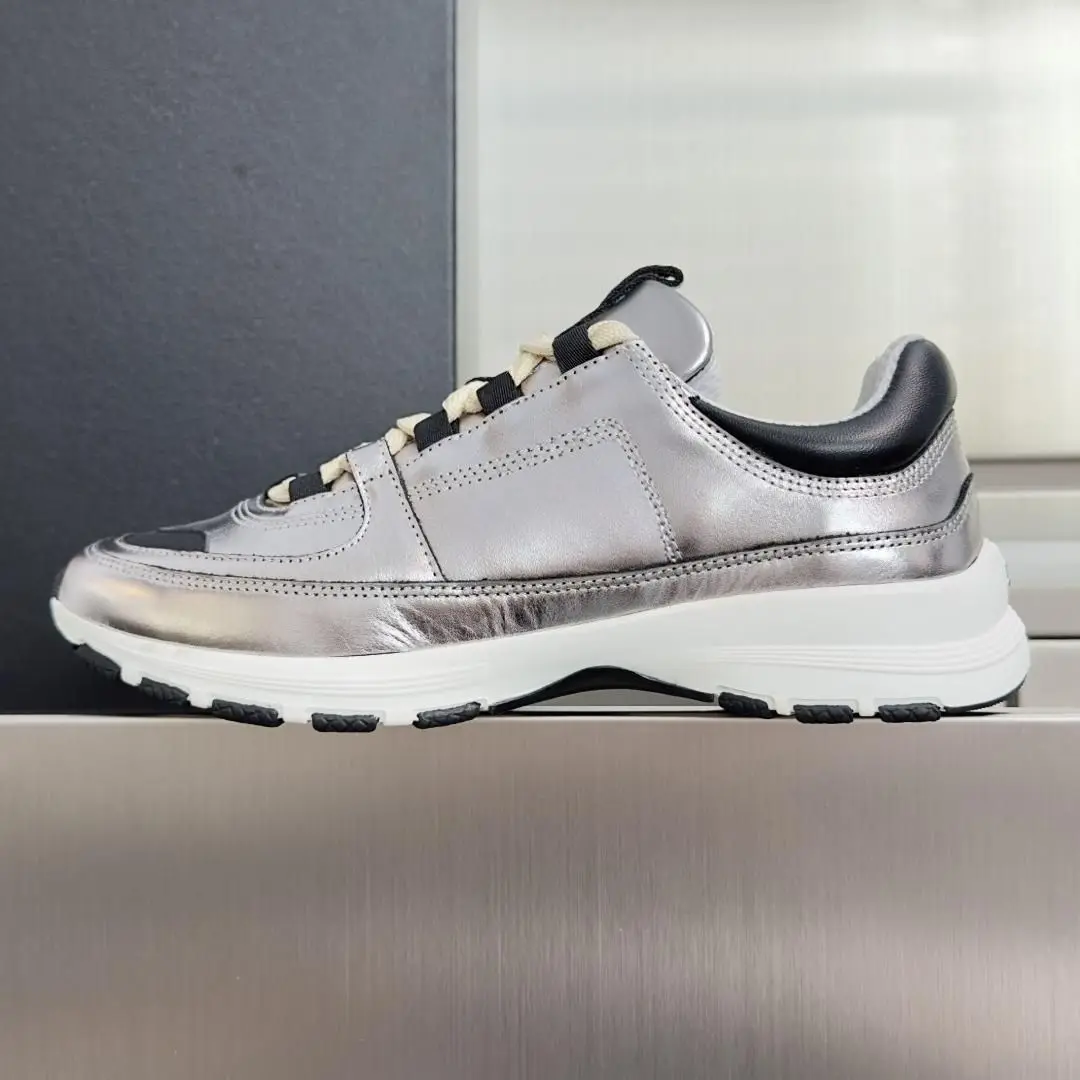 Unisex Trendy Retro Low Top Sneakers Shiny Metallic Leather Splicing Lace-up Lightweight Daily Athletic Footwear