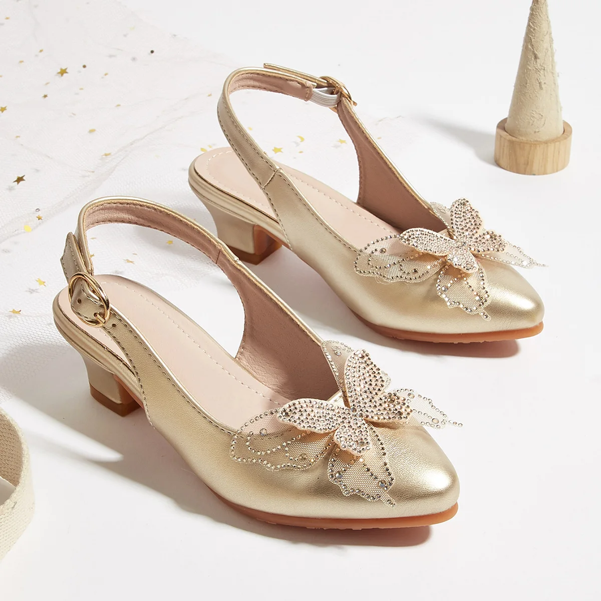 

2026 Spring Girls High Heel Children's Sandals Butterfly Princess Shoes Soft Sole Anti-slip Comfortable Outdoor Kids Footwear
