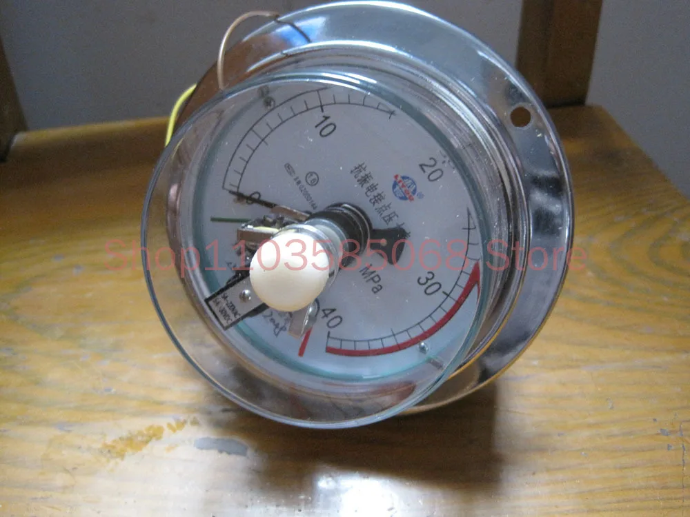 

Magnetic Sensitive Electric Contact Pressure Gauge YXKCM100 Axial Front Edge