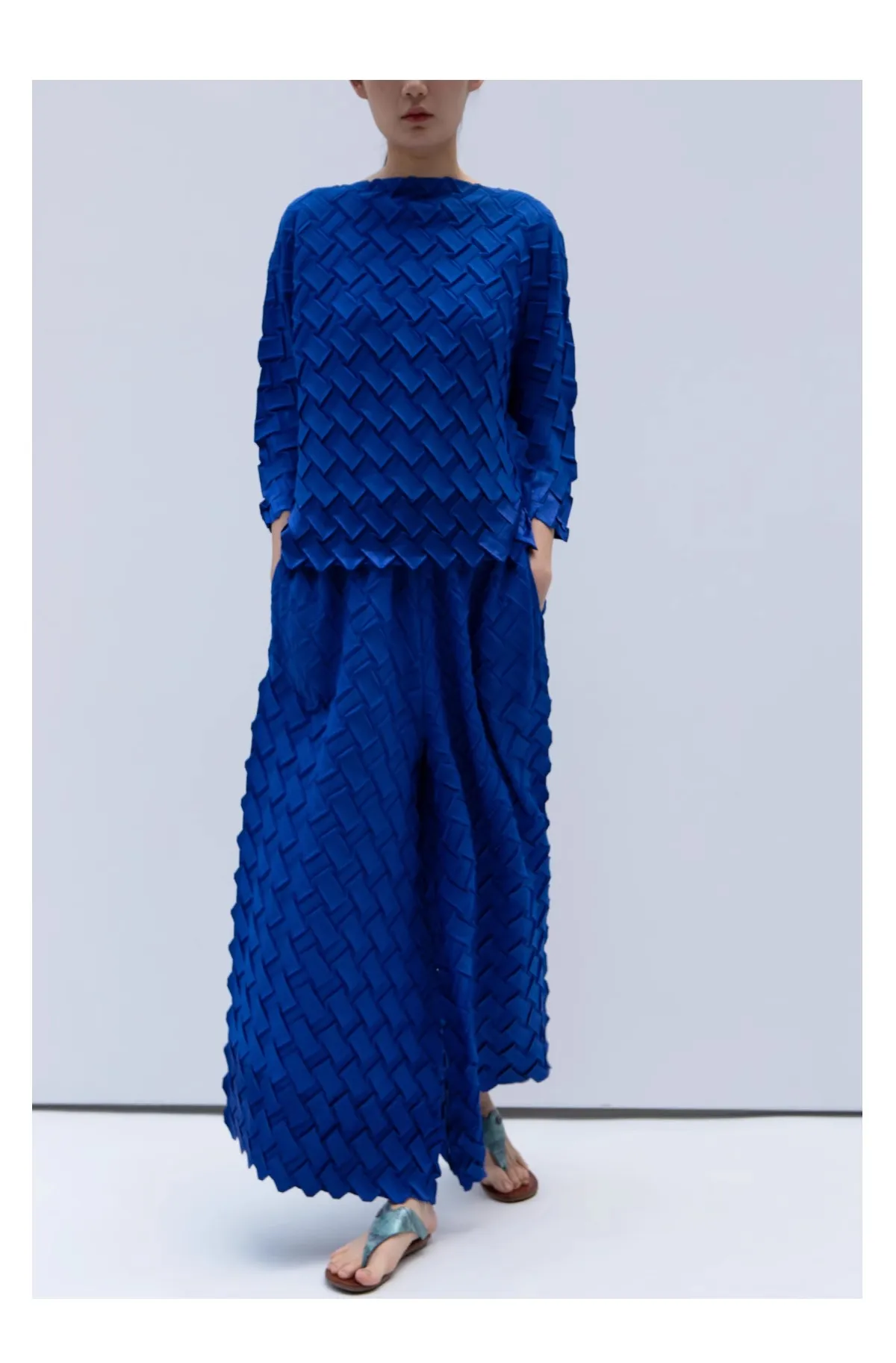 

HOT SELLING Miyake fold solid long sleeve SLASH neck T-shirt + wide leg pants suit IN STOCK