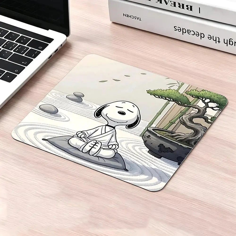 Cartoon Cute Snoopys Dog Mouse Pad Rubber Antislip Keyboard Pad Mousepad Gaming Accessories XXL Office Computer Mat