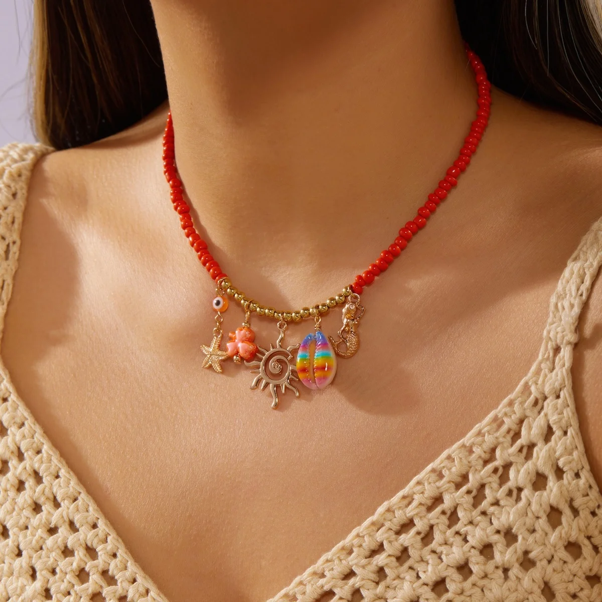 Sommerliche Reisperlen-Halskette mit Korallen- und Muschelanhänger für Damen und Herren – Boho-Muschel-Choker für Urlaub, Party und modische Schmuckgeschenke – Detail 14