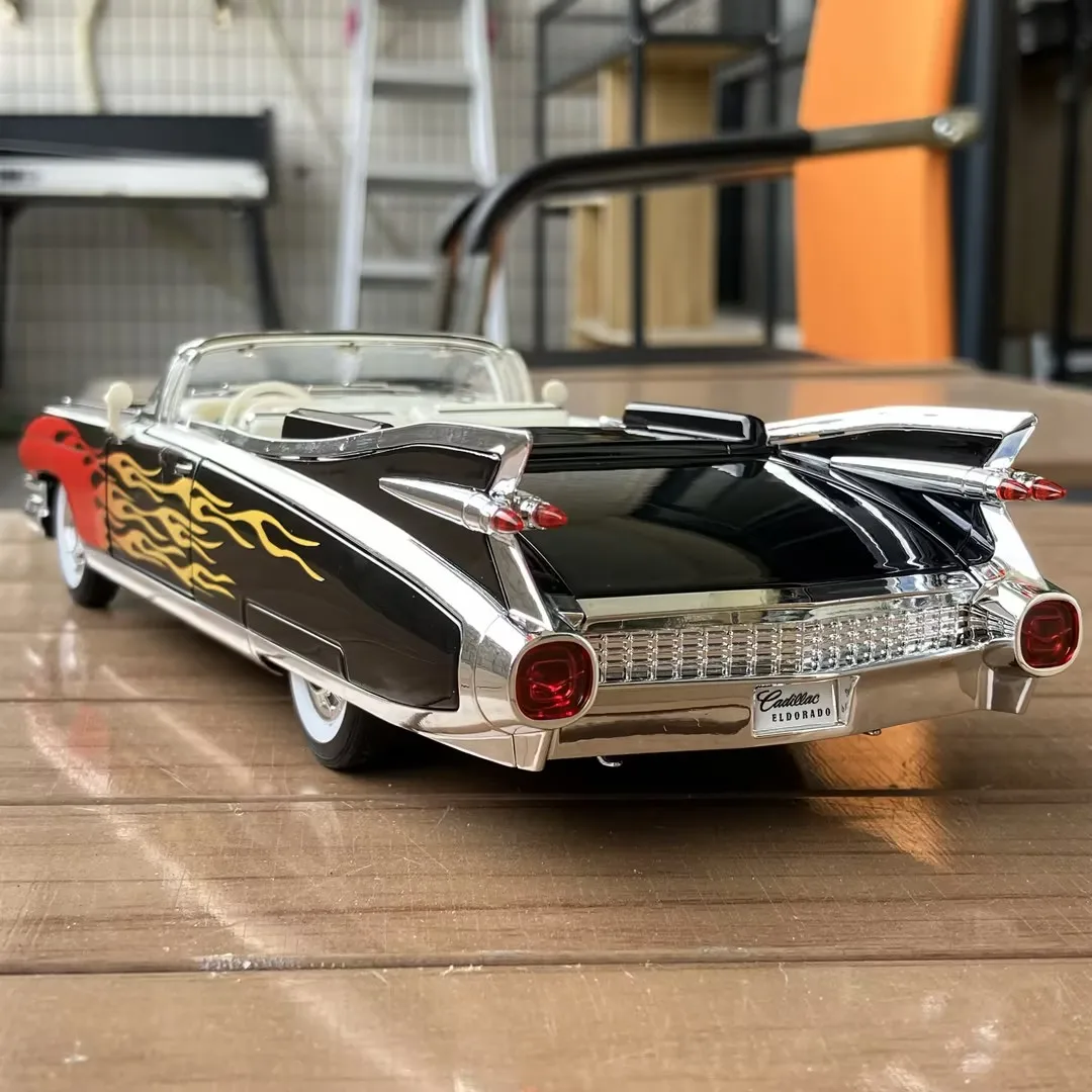 1:24 Cadillac Eldorado Biarritz 1959 Diecast Metal Car Model