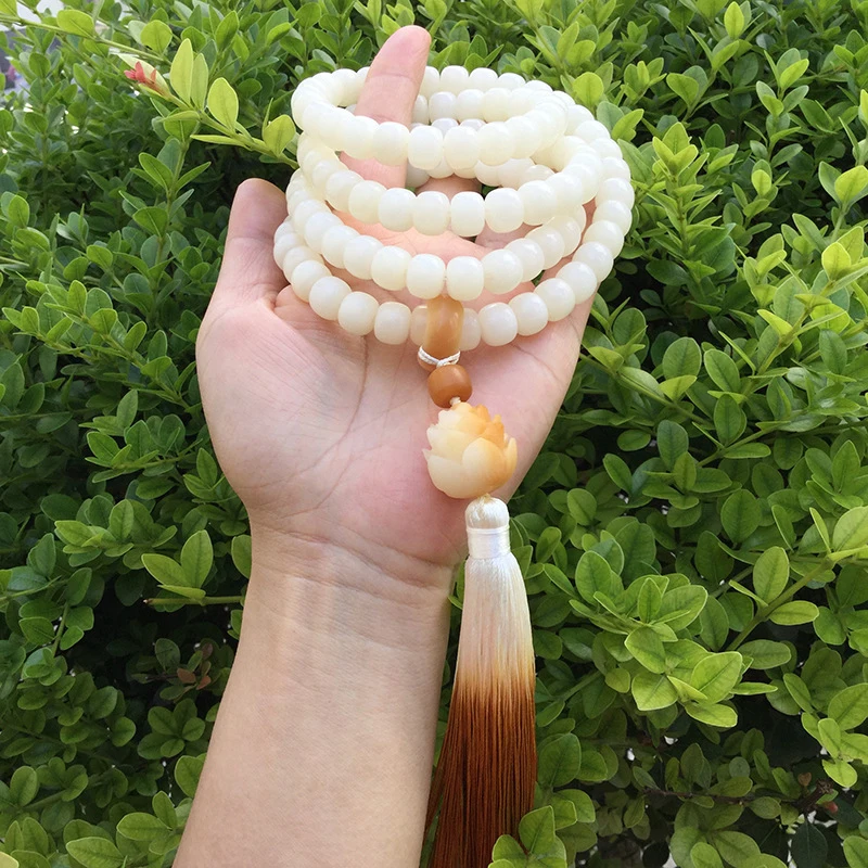 White Bodhi Root Barrel 108-Piece with Loop and Gradient Lotus Tassel Buddhist Bead Bracelet for Women