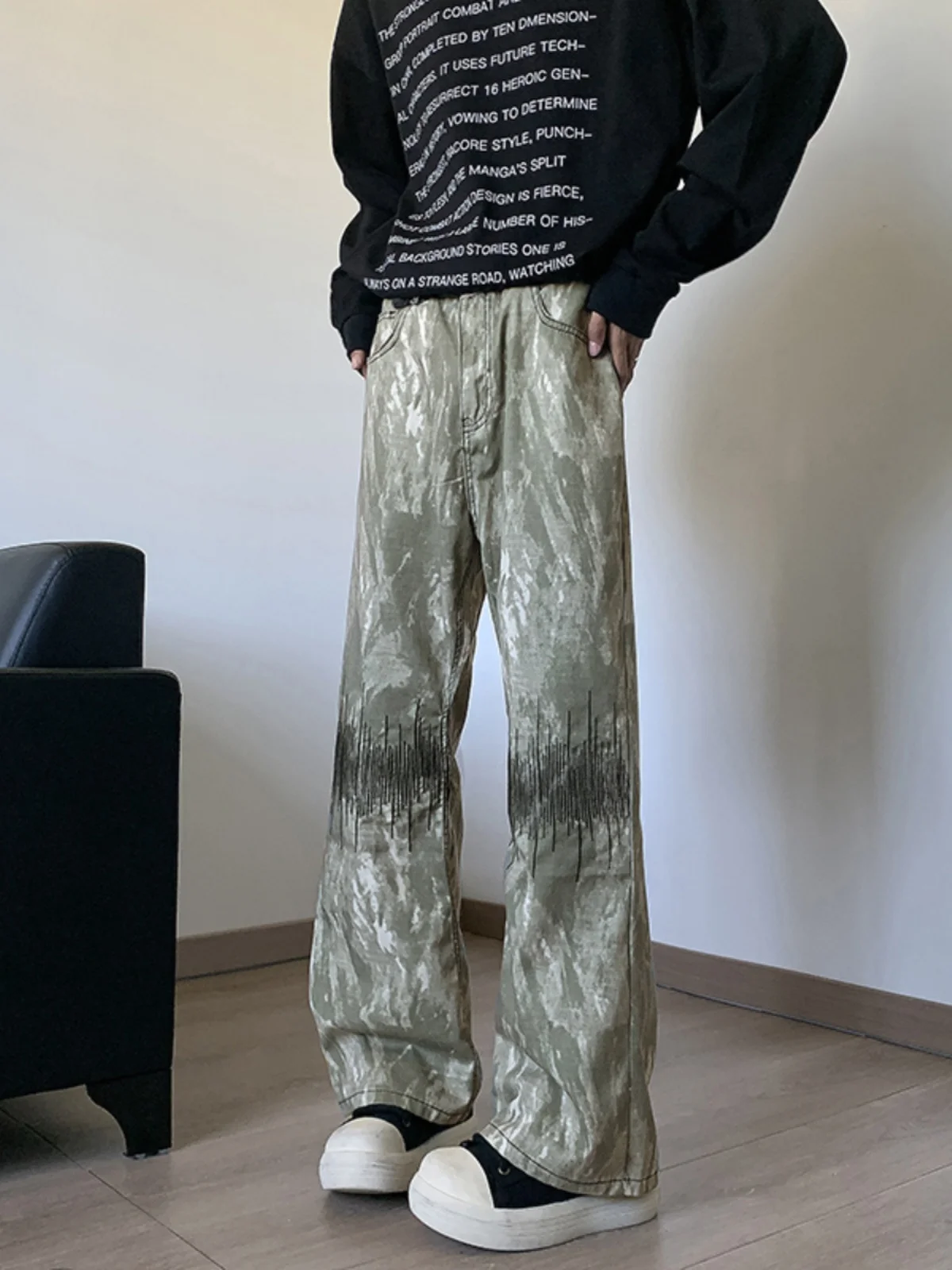 

Весенне-осенние джинсы в американском стиле с камуфляжным принтом, мужские, модные, с вышивкой, свободного прямого кроя, слегка расклешенные, длинные брюки