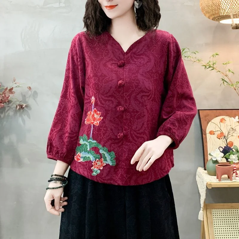 Middle-aged Elderly Female Retro Ethnic Style Nine-quarter Sleeve T-shirt Spring New Loose Cotton Linen Embroidered Jacquard Top