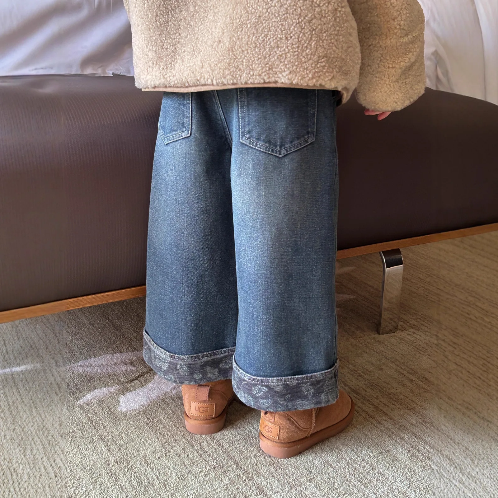 الفتيات السراويل 2025 شتاء نمط جديد مع إضافة المخملية وحواف ملفوفة المألوف واسعة الساق الدنيم السراويل لارتداء اليومي غير الرسمي #3