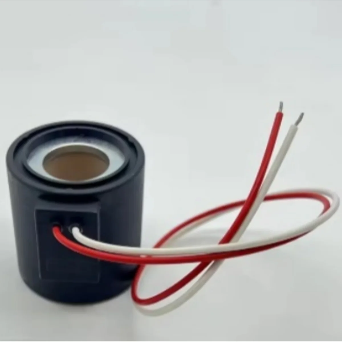 

Электромагнитная катушка (соленоид) Kawasaki 24V для экскаваторов, запчасть для строительной техники