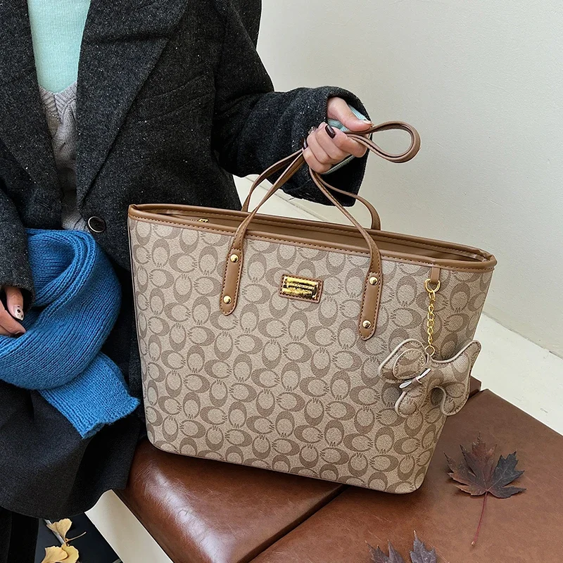 

Elegant Women's Handbag, Fashionable Shoulder Bag For Ladies With Leather Popular Classic Luxury Brand Details