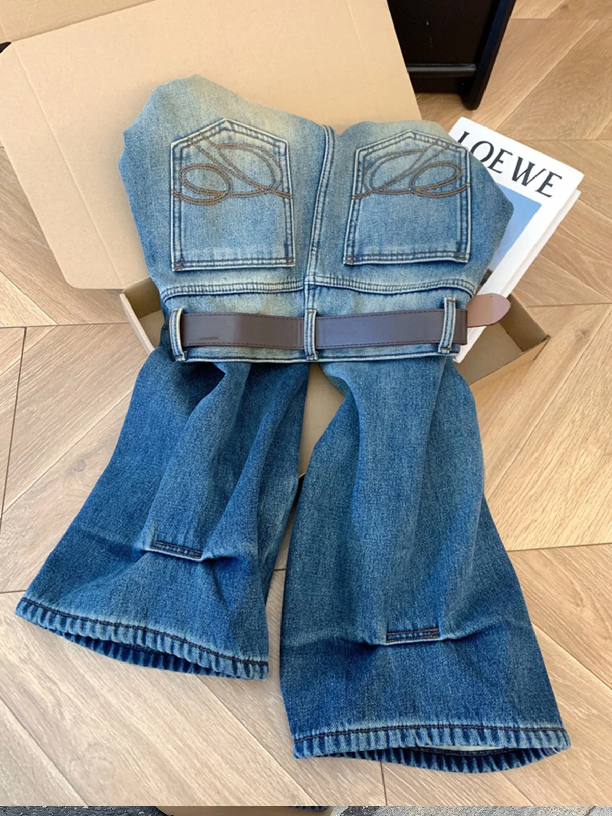 

Retro Faded Blue Fce Wide Leg Knife Jeans Women's Loose Concealing Drapey Straight Cut Trousers Spring New Sle