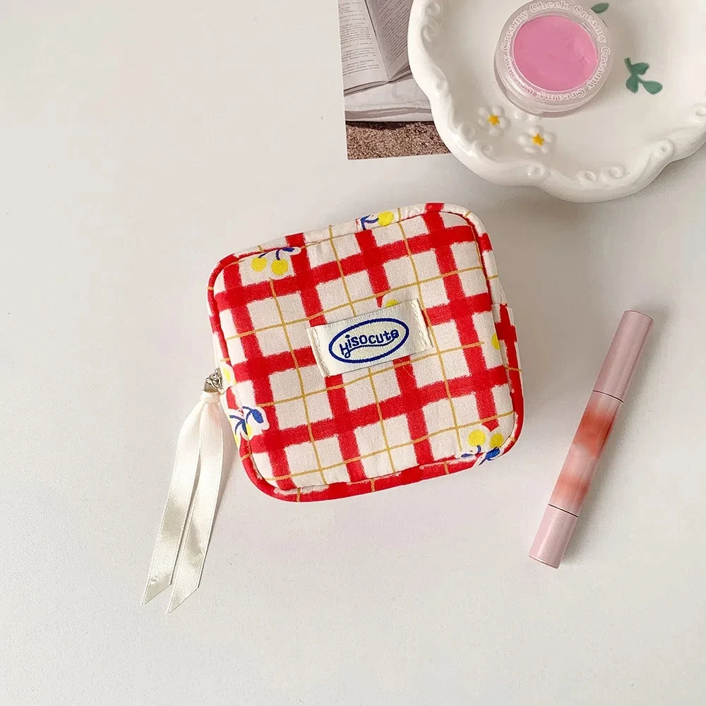 Large Capacity Y2K Cherry Pencil Case Cosmetics Storage Handheld Korean Pencil Bag Portable Checkered Cartoon Cherry Makeup Bag
