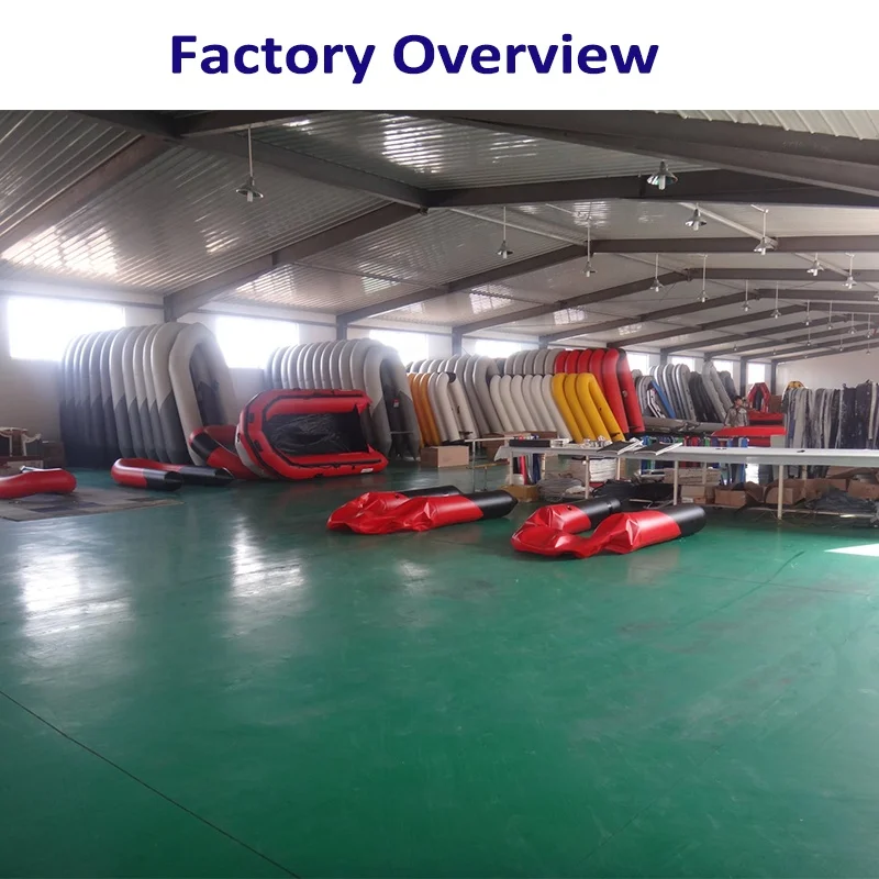 Bestverkopende 13ft familie-recreatie 3-persoons opblaasbare boot PVC opvouwbare kajak met peddels