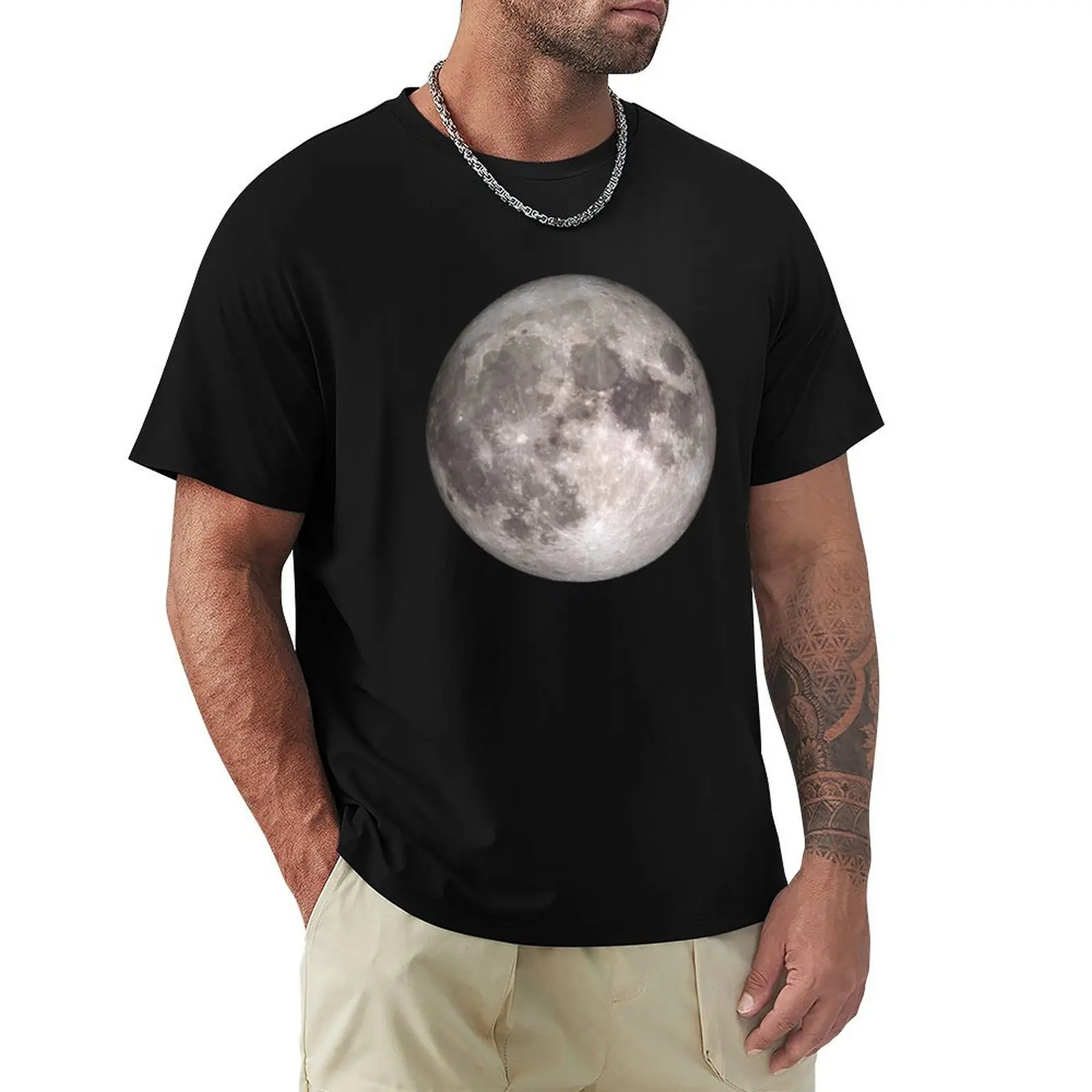 

The Full Moon - HD Photo Of the Moon - T-Shirt Simple Trendy Casual T-Shirt