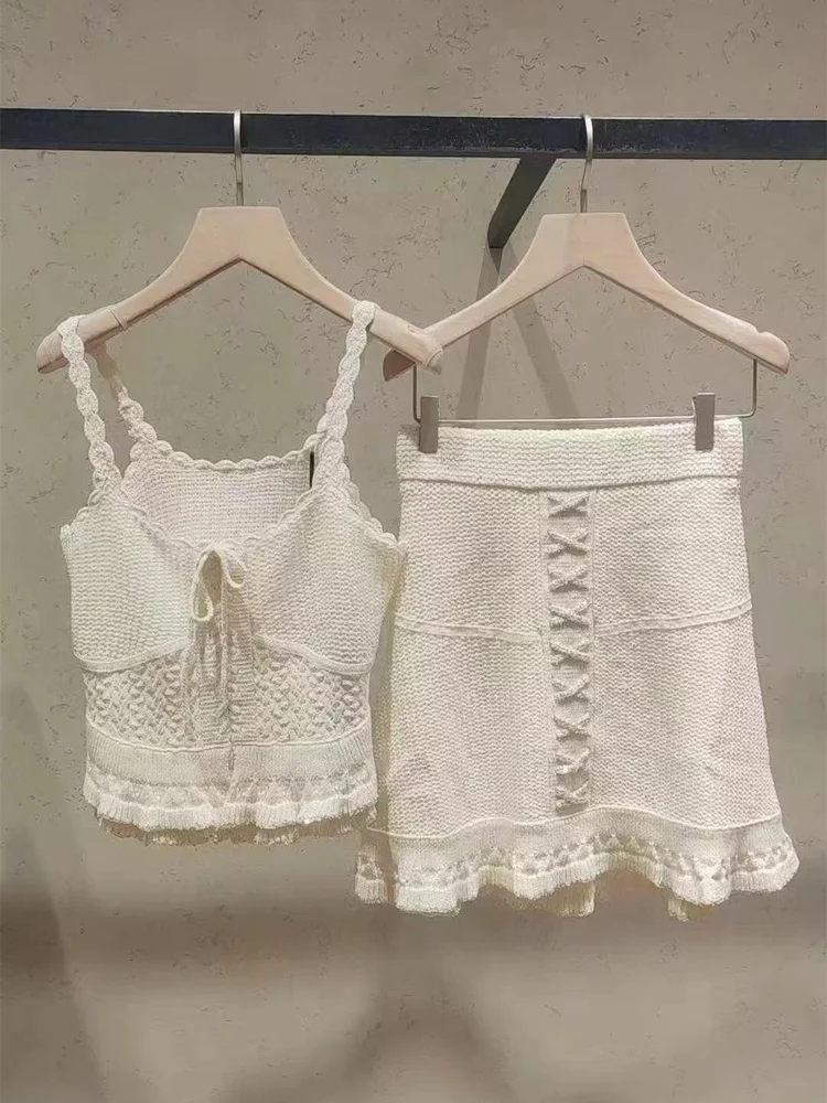 

Высококачественная версия, новый летний европейский комплект вязаного жилета и юбки Sle Bell Sve, женский вязаный топ на бретельках с цветочным крючком