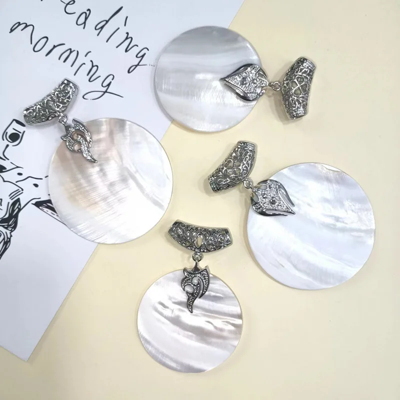 2pcs Mainstream e-commerce mother-of-pearl round shape diy Necklace, sweater chain, shell pendant Style