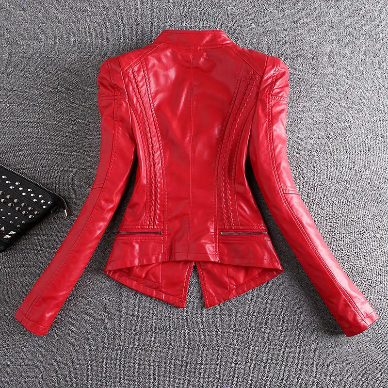 Chaqueta de cuero para motocicleta para mujer, abrigo corto ajustado con remaches, 4XL talla grande, moda de primavera y otoño, 2023