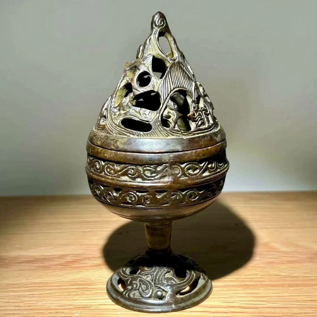 Bronze Boshan furnace, ancient incense burner, household worship small Xuanwen aromatherapy stove, home tea ceremony  stove