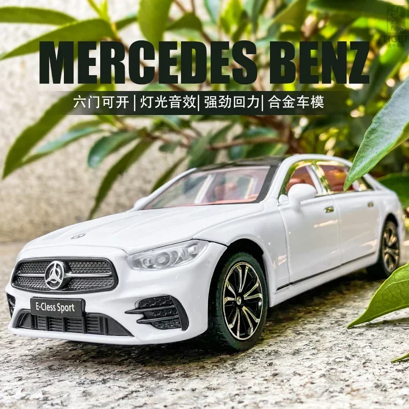 1:24 Mercedes Benz E300L E-cless Sport Diecast Metal Alloy Model car Sound Light Pull Back Collection Kids Toy Gift