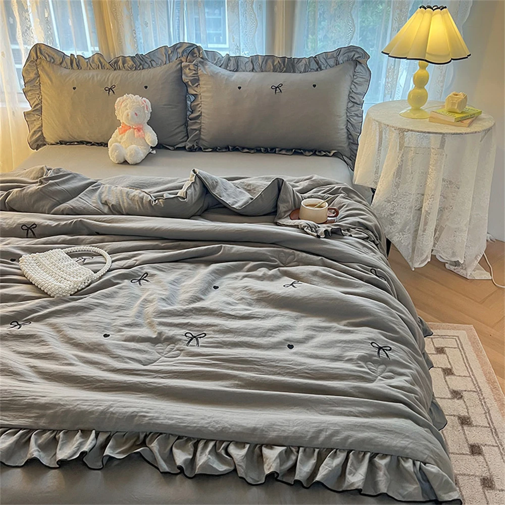 Summer Quilt With Lace Korean Style Air Conditioning Comforter Bow Embroidered Quilt Machine Washed Soft Skin Friendly Blankets