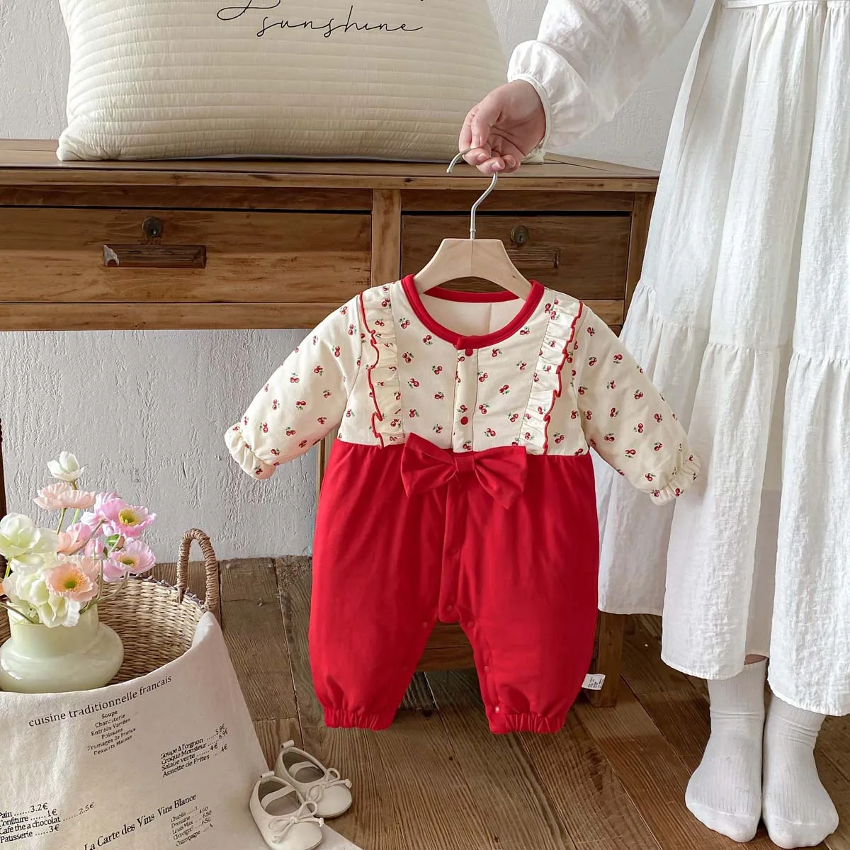 بدلة أطفال لفصل الشتاء مع فيونكة من القطن والمخمل، ملابس تسلق طويلة لحديثي الولادة بعمر شهر واحد