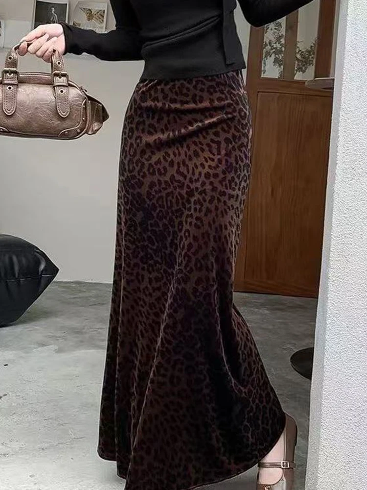 

Elegant Leopard Velvet Long Skirts Women Casual High Waist Autumn Winter Mid Length Skirt Streetwear Oversized Harajuku Skirt