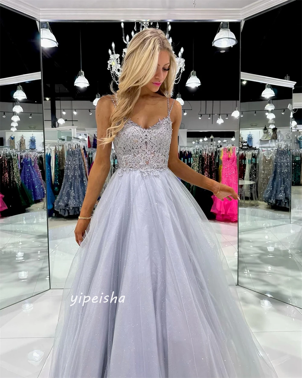 Abito da ballo Quinceanera drappeggiato in Tulle con cinturino per Spaghetti abiti lunghi per occasioni su misura