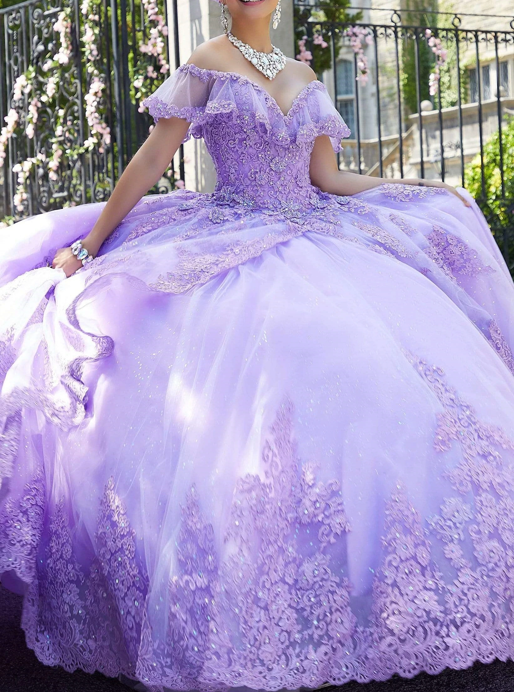 ชุดกระโปรงบัลเลต์ผ้าโปร่งเปิดไหล่ประดับลูกปัดชุด2023สไตล์ Vestidos de 15 quinceañera ชุดเกาะอก vestidos de Baile