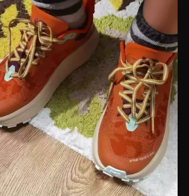 

Hot 2025 New Lightweight Comfortable Lightweight Weightlifting Squat Shoes Wearable Weightlifting Shoes Very Good