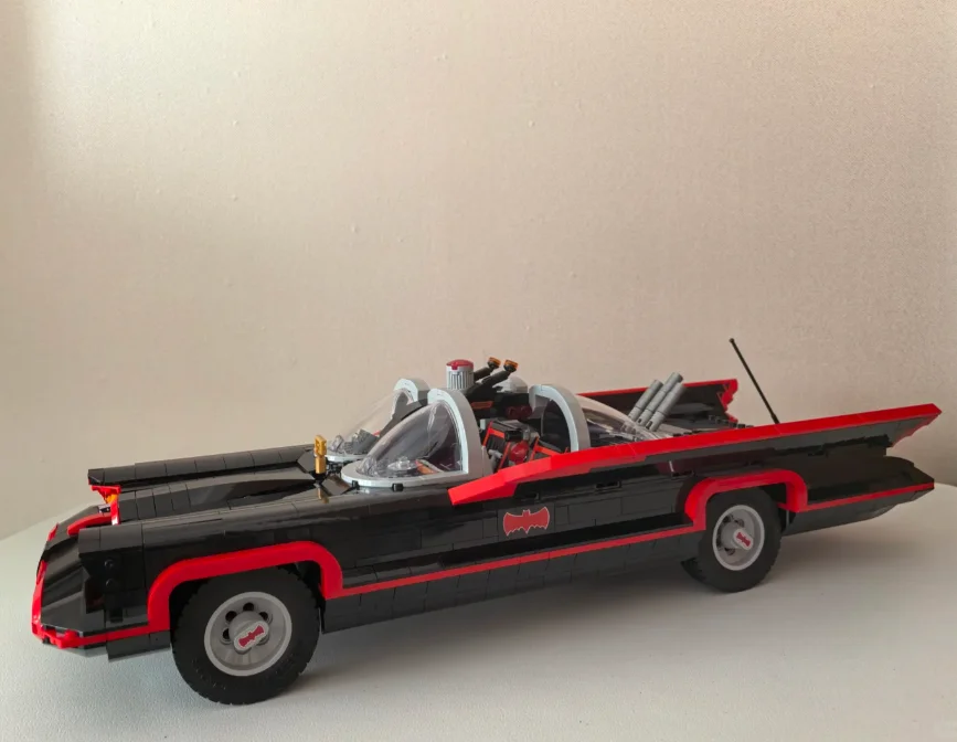 2026 Hot Toys 1822pcs Classic TV Heroes Series Super Bat Batmobile Supercar Model Building Block Toy Birthday Ornament Gifts view 5