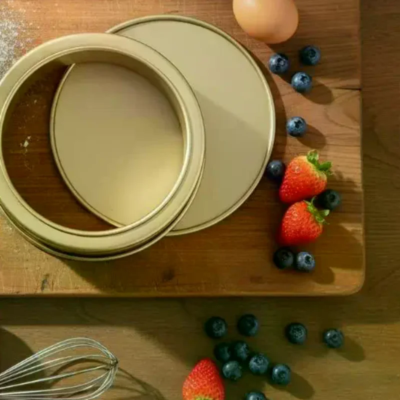 Round Cake Mold, Made Of Non-stick Aluminum Alloy, With A Removable Bottom For Easy Unmolding.